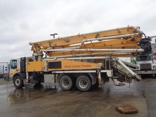 Top Brand HB56K 56m Articulated Boom Concrete Pump Truck