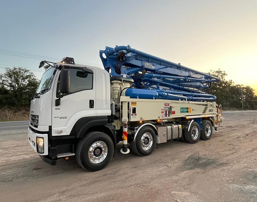 Used Yellow Truck Concrete Pump with 24-36 M Distance 6-6.6 MPa Pressure